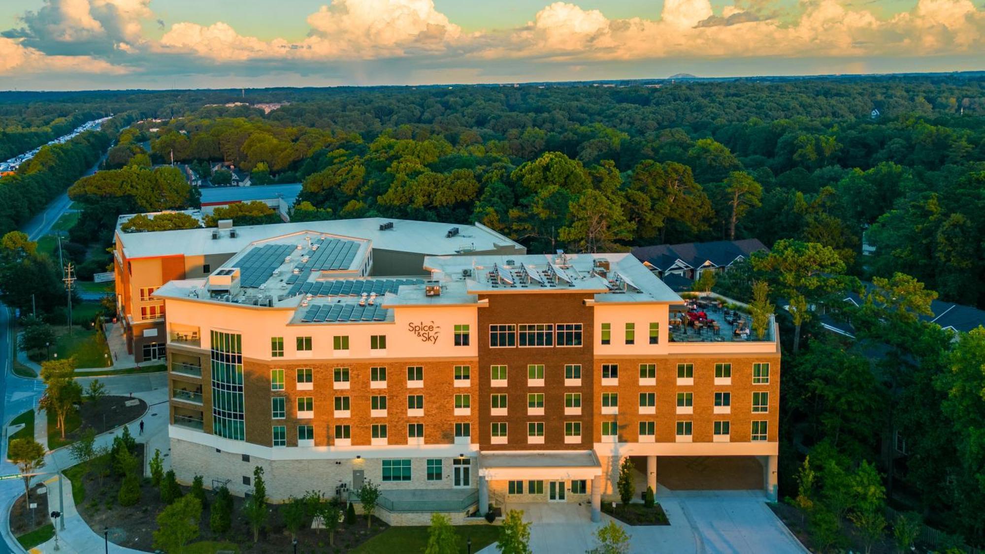 Hotel Spice & Sky Atlanta Perimeter Exterior photo